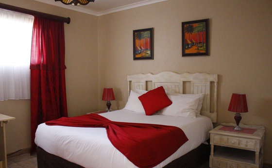 Lux Double Bed Room With Extra Single Bed, en-suite